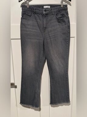 LOFT Washed Gray Denim Kick Crop with Frayed Leg Hem. Excellent Condition Size 6